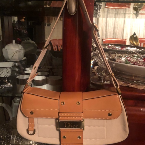 100% authentic Dior Street Chic - Picture 2 of 8